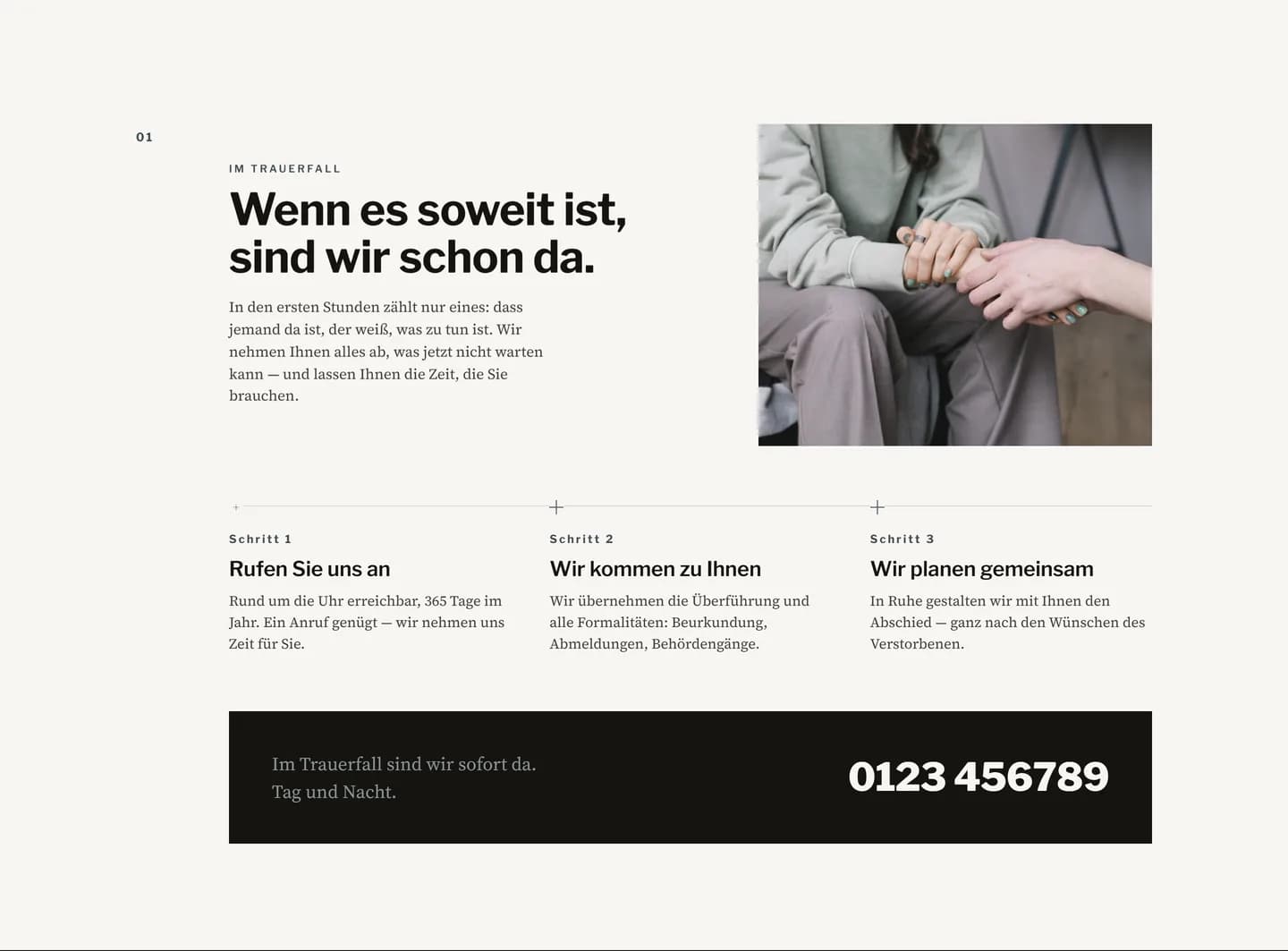 Abschnitt „Im Trauerfall" einer Bestatter-Website: drei nummerierte Schritte – Rufen Sie uns an, Wir kommen zu Ihnen, Wir planen gemeinsam – und darunter ein dunkles Feld mit der Telefonnummer.